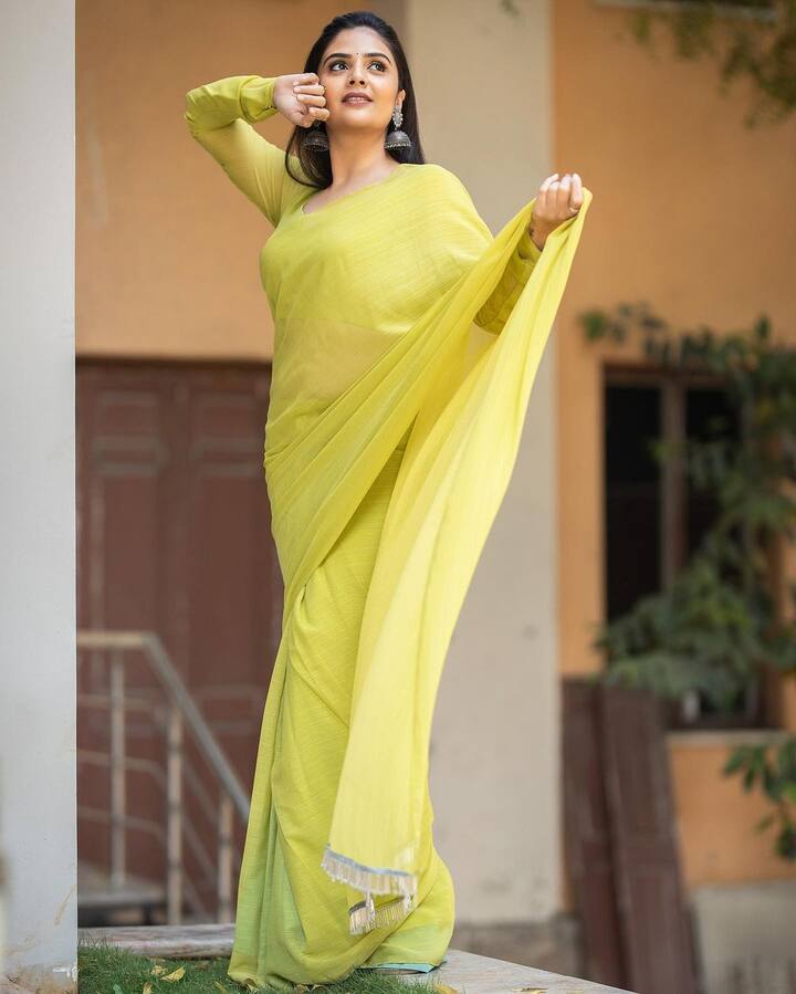 శ్రీముఖి అందమైన ఫోటోలు. Image Credit: Sreemukhi/Instagram