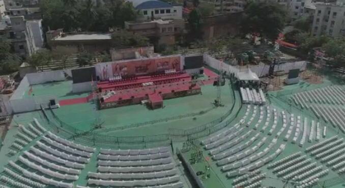 विशेष म्हणजे ज्या मराठवाडा सांस्कृतिक मंडळाच्या मैदानात महाविकास आघाडीची सभा होणार आहे, त्या मैदानात यापूर्वी शिवसेनाप्रमुख बाळासाहेब ठाकरे यांच्या सभा गाजलेल्या आहेत.