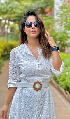 Hina Khan: ਹਿਨਾ ਖਾਨ ਨੇ ਚਿੱਟੇ ਰੰਗ ਦੀ ਡਰੈੱਸ 'ਚ ਮਚਾਈ ਤਬਾਹੀ, ਸਿੰਪਲ ਲੁੱਕ ਨਾਲ ਜਿੱਤਿਆ ਪ੍ਰਸ਼ੰਸਕਾਂ ਦਾ ਦਿਲ