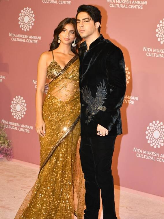 ट्रांसपेरेंट शिमर साड़ी में शाहरुख की लाडली ने ढाया कहर