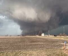 60 तूफानों ने अमेरिका के 8 राज्यों में मचाई तबाही, 8 करोड़ लोगों की बसावट प्रभावित, इमरजेंसी लगाई गई