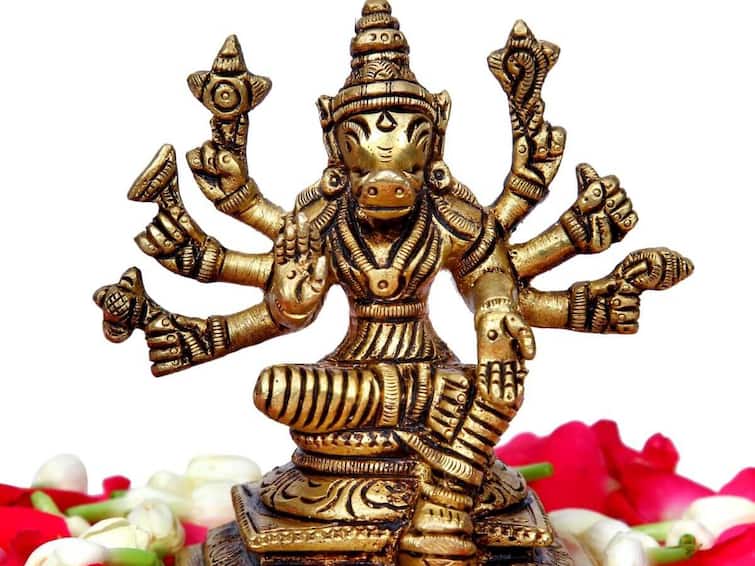 Varahi Amman: வராஹி அம்மன் வழிபாட்டு முறைகள் என்னென்ன? பின்னணி மற்றும் முக்கியத்துவம் என்ன? Varahi Amman - Benefits of Worshipping Goddess Varahi And Its Mantra Varahi Amman: வராஹி அம்மன் வழிபாட்டு முறைகள் என்னென்ன? பின்னணி மற்றும் முக்கியத்துவம் என்ன?