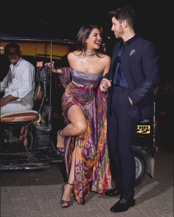 Priyanka Chopra Pics: ओटो रिक्शा में प्रियंका चोपड़ा-निक जोनस ने दिए ऐसे-ऐसे पोज, तस्वीरें देख आप रह जाएंगे दंग