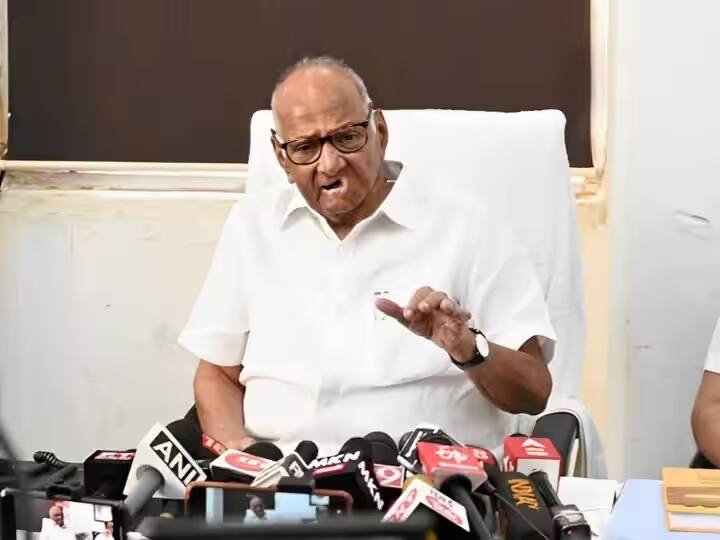 Sharad Pawar on Veer Savarkar issue Rahul Gandhi statements have caused political controversy Veer Savarkar Row: उद्धव ठाकरे के बाद शरद पवार ने दिया कांगेस को झटका, सावरकर मुद्दे को लेकर कही ये बात