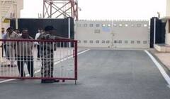 Rajkot: રાજકોટ એરપોર્ટ પર સુરક્ષામાં ચૂક,  VVIP ગેટ તોડી રિક્ષા રનવે પર પહોંચી