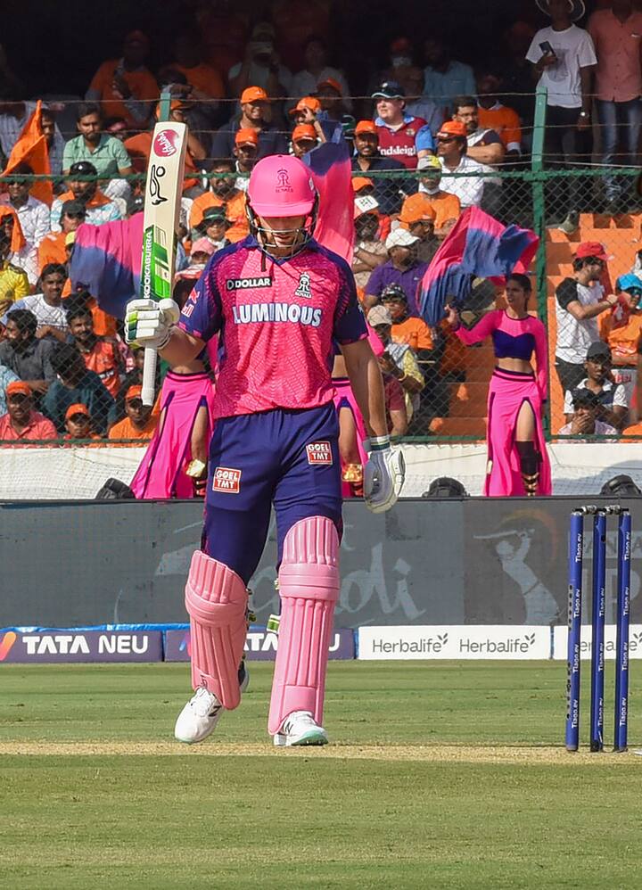 बटलर आणि यशस्वी जयस्वाल यांनी आक्रमक सुरुवात केली. दोघांनी अवघ्या 5.5 षटकात 85 धावांची सलामी दिली. यामध्ये जोस बटलर याने 22 चेंडूत 54 धावांचे योगदान दिलेय. पहिल्या विकेटसाठी बटलर आणि जयस्वाल यांनी 85 धावांची भागिदारी केली. जोस बटलर आणि यशस्वी जयस्वाल यांच्या फटकेबाजीपुढे हैदराबादची गोलंदाजी कमकुवत जाणवत होती. या दोघांच्या विस्फोटक फंलदाजीमुळे राजस्थानने पहिल्या सहा षटकात 85 धावांचा डोंगर उभारला. पावरप्लेमधील ही राजस्थानची सर्वाधिक धावसंख्या आहे. जोस बटलर याने 22 चेंडूत 54 धावांच योगदान दिले. तर यशस्वी जयस्वाल याने 13 चेंडूत 30 धावांचे योगदान दिले.