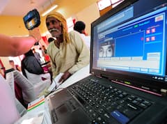 প্রতারকরা চুরি করছে আপনার আধারের তথ্য, কীভাবে রুখবেন জানেন ?