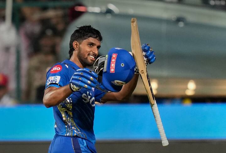 दरम्यान, तिलक वर्माच्या झंझावती अर्धशतकाच्या बळावर मुंबईने प्रथम फलंदाजी करताना 171 धावांपर्यंत मजल मारली. तिलक वर्मा याने नाबाद 84 धावांची खेळी केली. तिलक वर्माचा अपवाद वगळता एका फलंदाजाला 30 धावांची संख्या ओलाडंता आली नाही.