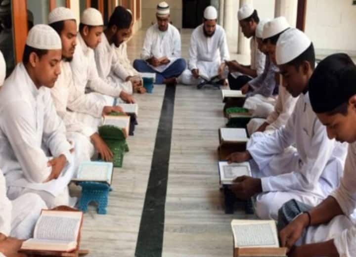 ‘हमने इंडस्ट्री लगा रखी है जो गे पैदा करती है’, पाकिस्तान के मौलाना का मदरसा पर विवादित वीडियो ‘हमने इंडस्ट्री लगा रखी है जो गे पैदा करती है’, पाकिस्तान के मौलाना का मदरसा पर विवादित वीडियो