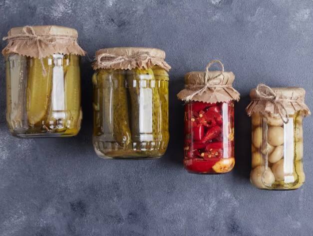 Pickle Craving: ਗਰਭ ਅਵਸਥਾ ਦੌਰਾਨ ਅਚਾਰ ਦੀ ਕ੍ਰੇਵਿੰਗ ਹੋਣਾ ਆਮ ਗੱਲ ਹੈ। ਪਰ ਕੀ ਤੁਸੀਂ ਕਦੇ ਸਵਾਲ ਕੀਤਾ ਹੈ ਕਿ ਗਰਭ ਅਵਸਥਾ ਦੌਰਾਨ 90 ਫੀਸਦੀ ਔਰਤਾਂ ਅਚਾਰ ਵਰਗੀਆਂ ਖੱਟੀ ਚੀਜ਼ਾਂ ਕਿਉਂ ਖਾਂਦੀਆਂ ਹਨ।