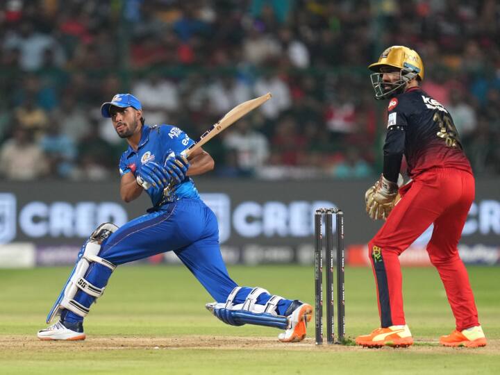 IPL 2023: MI given target of 171 runs against RCB in Match 5 at M. Chinnaswamy Stadium MI vs RCB, 1 Innings Highlight: ব্যর্থ রোহিত, অর্ধশতরান তিলকের, প্রথমে ব্য়াট করে মুম্বই তুলল ১৭১