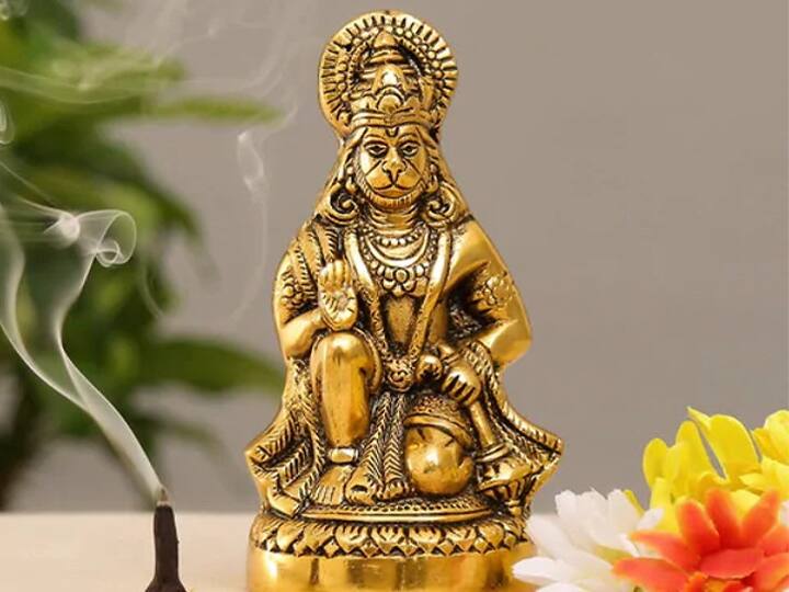 Hanuman ji Lucky Zodiac in April: એપ્રિલ મહિનો કેટલીક  રાશિઓ માટે શુભ રહેશે. આ મહિને હનુમાન જયંતિ છે. આ સાથે અનેક ગ્રહોનું ગોચર પણ  થવાનું છે. એપ્રિલમાં અમુક રાશિના લોકો પર હનુમાનજીની કૃપા રહેશે.