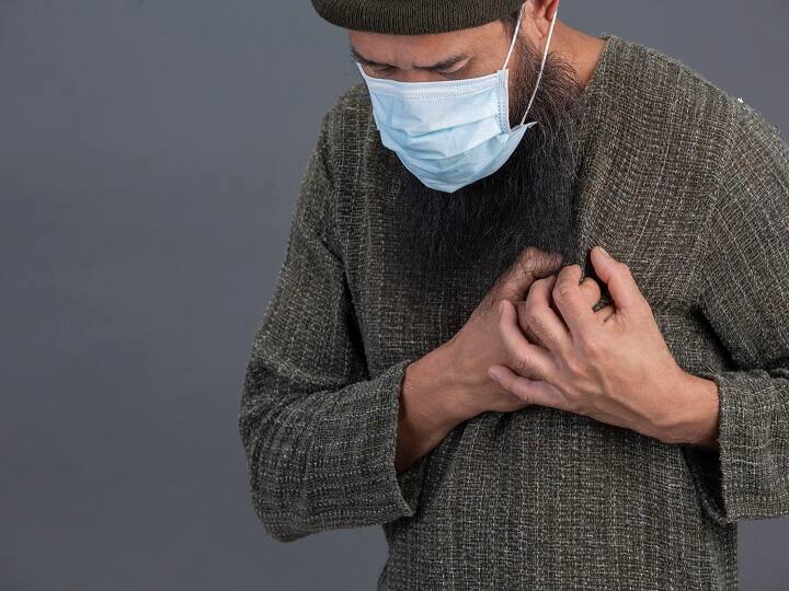 heart attack symptoms risk of a heart attack is 6 times higher than the flu Heart Attack: फ्लू से कमजोर हुआ हार्ट, अटैक आने से यहां मरीजों की मौत तक हो गई