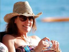 Photos: लंग्स कैंसर से हुआ पत्नी का निधन, तो पति एंड्रयू स्ट्रॉस ने याद में बनवाया फाउंडेशन