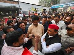 कानपुर में आग पर 38 घंटे में काबू, 800 दुकानें जलकर खाक, 500 करोड़ का समान जला, पहुंचे अखिलेश यादव