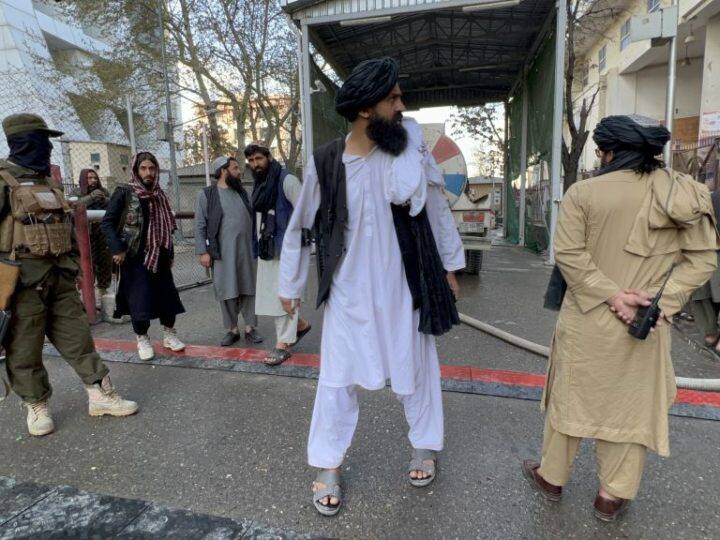 Afghanistan taliban detained three british male Citizen according to NGO British Men in Afghanistan: ब्रिटेन के तीन नागरिकों को तालिबान ने पिछले 3 महीने से कर रखा है कैद, NGO का खुलासा