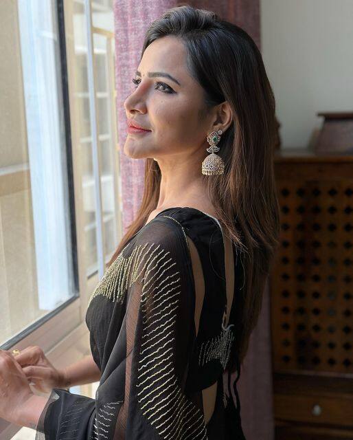 అషూరెడ్డి  -Image Credit: Ashu reddy/Instagram