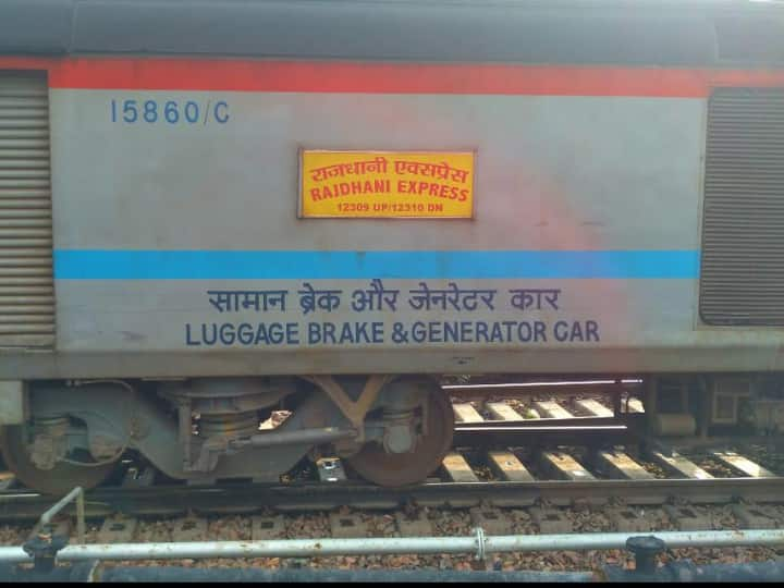 Facilities in rajdhani express train and Shatabdi express train राजधानी और शताब्दी एक्सप्रेस में ऐसा क्या खास होता है, जो हर कोई इनमें सफर करना चाहता है?