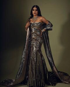 Janhvi Kapoor: 'கையில் மிதக்கும் கனவா நீ...' இணைய வாசிகளின் லைக்ஸ் மழையில் ஜான்வியின் புதிய புகைப்படங்கள்!