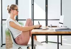 Back Pain: ਕੀ ਤੁਸੀਂ ਵੀ ਦਫਤਰ 'ਚ ਕਰ ਰਹੇ ਹੋ ਗਲਤੀ? ਧਿਆਨ ਨਹੀਂ ਦਿੱਤਾ ਤਾਂ ਪਿੱਠ 'ਚ ਦਰਦ ਹੋ ਜਾਵੇਗਾ ਸ਼ੁਰੂ