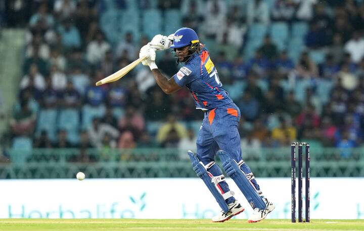 லக்னோ அணி தொடக்கத்தில் நிதானமாக விளையாடியது