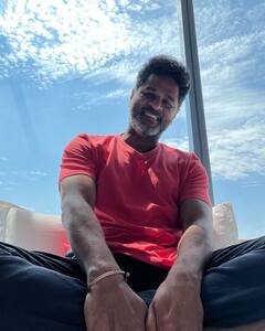 HBD Prabhu deva : ‘அன்னையின் கருவினில் புரண்டதும் நடனத்தை தொடங்கி விட்டேன்..’ பிரபு தேவாவின் பிறந்தநாள் இன்று!