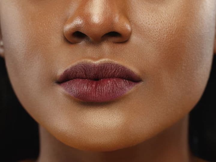 Home Remedies For Black Lips How To Get Rid Of Pigmented Lips Know Effective Tips Black Lips Cure: होठों के कालेपन से हैं परेशान? अगर ये टिप्स अपनाएंगे तो बिना झंझट मिल जाएगा फायदा