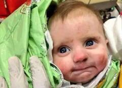 भूकंप के 54 दिनों बाद मासूम को मिली उसकी मां, जानें बच्चे की कैसे बची थी जान