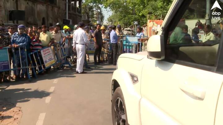 পুলিশের বাধার মুখেও রিষড়ায় ঢুকতে অনড় বিজেপি। দফায় দফায় বচসা, হাতাহাতি। হেঁটেই রিষড়ায় ঢোকার চেষ্টা সুকান্ত মজুমদারের।