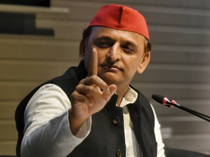 UP Politics: अखिलेश यादव का यह दांव मायावती के लिए है झटका? सपा इस वोट बैंक में लगा रही है सेंध Akhilesh Yadav Unveiled Kanshi Ram Statue At Raebareli in Swami Prasad Maurya Presence UP Politics: अखिलेश यादव का यह दांव मायावती के लिए है झटका? सपा इस वोट बैंक में लगा रही है सेंध