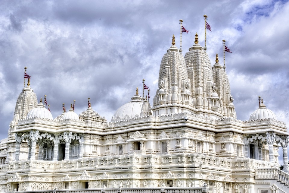 Hinduism in America: अमेरिका में अब 1 हजार मंदिर, 15 साल में दोगुनी हुई हिंदुओं की आबादी, जानिए कितने हैं यहां हिंदू अनुयायी