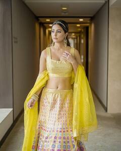 Ramadan Special: इफ्तार पार्टी के लिए रिक्रिएट करें हिना खान के ट्रेंडी लहंगा ब्लाउज लुक