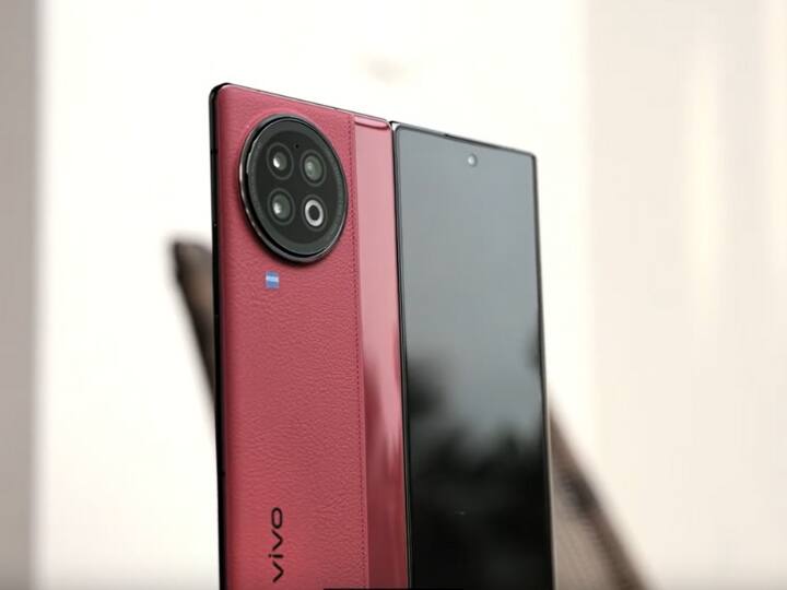 Vivo: लॉन्च से पहले लीक हुई Vivo x Fold 2 फोन की वीडियो, डिजाइन और फीचर्स का चला पता Vivo x Fold 2 specification and design leak ahead of launch here is what we know so far Vivo: लॉन्च से पहले लीक हुई Vivo x Fold 2 फोन की वीडियो, डिजाइन और फीचर्स का चला पता