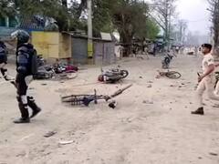 Bihar Violence: बिहार में पत्थर और बमबारी की तस्वीरें देखिए, किस तरह से बिगड़ा राज्य का माहौल