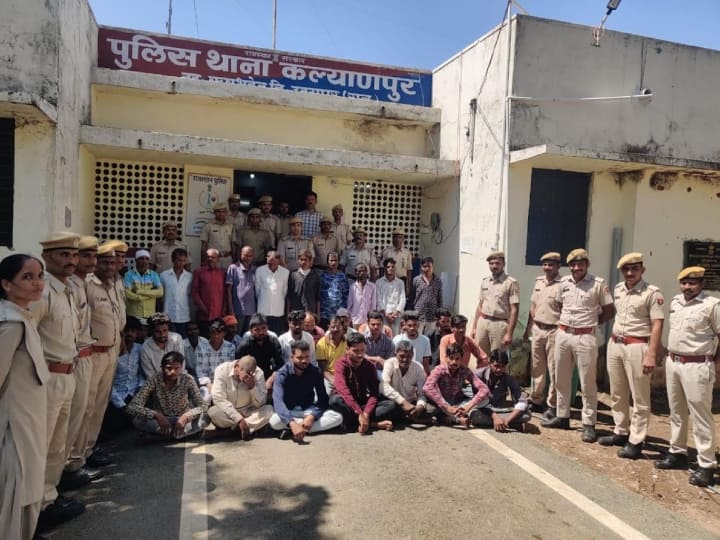 Udaipur police operation gangster clean bold 2144 criminals arrested in a day ann Rajasthan News: उदयपुर पुलिस ने चलाया 'ऑपेरशन गैंगस्टर क्लीन बोल्ड', एक ही दिन में गिरफ्तार हुए 2144 अपराधी
