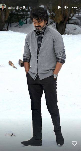 இதையடுத்து, விஜய் குறித்த மீம்ஸ்கள் சில வலைதளத்தில் வட்டமடித்து வருகின்றன. அதில் சிலவற்றை பார்த்து வயிறு குலுங்க சிரிக்கலாம் வாங்க