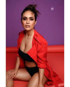 Neha malik : નેહા મલિકનો બ્લેક બિકિનીમાં ગ્લેમરસ અંદાજ, વાયરલ થઈ તસવીરો