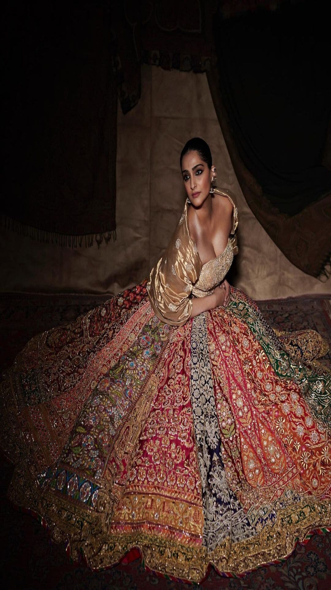 Sonam Kapoor Looks Shaadi Ready in Gold & Ivory Lehenga-