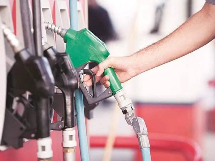 petrol and diesel price on 3rd april 2023 chennai know full details Petrol, Diesel Price: வாரத்தின் முதல் நாளில் மாறியதா பெட்ரோல், டீசல் விலை? - இன்றைய நிலவரம் இதோ..!