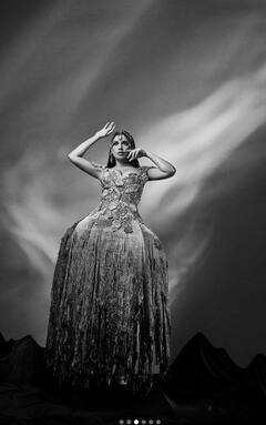 Bhumi Pednekar: ਸਿਲਵਰ ਰਿਵੀਲਿੰਗ ਗਾਊਨ 'ਚ ਨਜ਼ਰ ਆਈਆ ਭੂਮੀ ਪੇਡਨੇਕਰ ਦਾ ਸਿਜ਼ਲਿੰਗ ਅਵਤਾਰ, ਫੋਟੋਆਂ ਦੇਖ ਕੇ ਲੋਕਾਂ ਦੇ ਉੱਡੇ ਹੋਸ਼