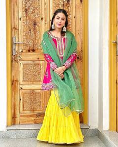 Hina Khan Looks: दिखना है एक्ट्रेस जैसा खूबसूरत तो ईद पर रिक्रिएट करें हिना खान के ये 7 ट्रेंडिंग सलवार सूट स्टाइल्स