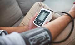 Health Tips: Blood Pressure ચેક કરતી વખતે ક્યારેય ન કરો આ 6 ભૂલ, નહીંતર થઈ શકે છે મુશ્કેલી