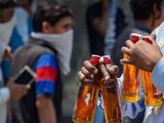 सड़क किनारे टेंट लगाकर शराब बेच रहे कारोबारी, कार्रवाई करेगा आबकारी विभाग, जानें- पूरा मामला