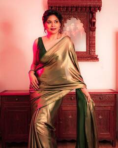 Shweta Shinde : वयाच्या 44 व्या वर्षी चाहत्यांना लावलंय याड; मराठमोळ्या श्वेताचं फोटोशूट चर्चेत