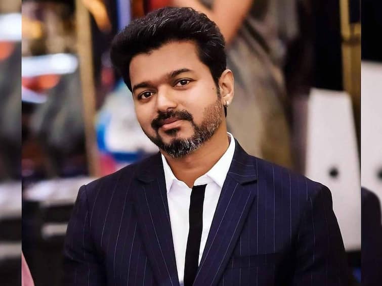 Thalapathy Vijay makes his grand Instagram debut, becomes one of the fastest to amass 1 million followers Vijay Thalapathyએ ઇન્સ્ટાગ્રામ પર મારી ધમાકેદાર એન્ટ્રી, થોડા જ કલાકોમાં એકટરના આટલા લાખ ફોલોઅર્સ