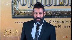 Chiyaan Vikram : ‘வரி வரி புலி அஞ்சாதடா துஞ்சாதடா சோழா சோழா..’ தங்கலான் கெட்டப்பில் எண்ட்ரி கொடுத்த வரி புலி!