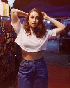 Karishma Kapoor Bold Looks: 48 की उम्र में करिश्मा कपूर ने अपने बोल्ड लुक्स से इंटरनेट पर मचाया बवाल, देखें वायरल फोटोज