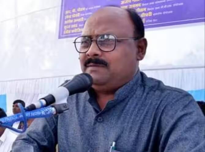 UP Politics: 'सपा-बीजेपी के चेहरे BSP की नर्सरी से हुए तैयार', बीएसपी नेता विश्वनाथ पाल का बड़ा दावा UP BSP State President Vishwanath Pal Big Claim About BJP and Samajwadi Party ANN UP Politics: 'सपा-बीजेपी के चेहरे BSP की नर्सरी से हुए तैयार', बीएसपी नेता विश्वनाथ पाल का बड़ा दावा