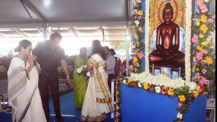 Purba Medinipur:৩ দিনের সফরে আজ পূর্ব মেদিনীপুরে পৌঁছন মুখ্যমন্ত্রী মমতা বন্দ্যোপাধ্য়ায়। এর মধ্যে ঠাকুরনগরের খেজুরি-১ অঞ্চলে সরকারি পরিষেবা প্রদান অনুষ্ঠানে একাধিক সরকারি প্রকল্প উদ্বোধন করেন।