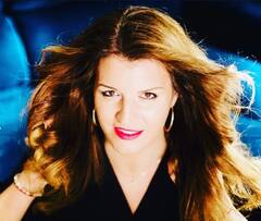 प्‍लेबॉय मैगजीन के कवर पर नजर आईं फ्रांस की मिनिस्‍टर मार्लिन स्‍ख्‍यापा, देश में कट गया बवाल